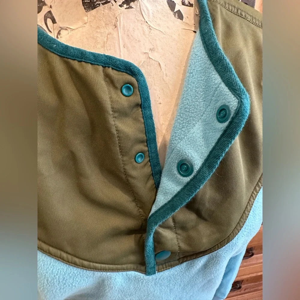 Cotopaxi Women’s M Snap Fleece with Kangaroo Pocket - Picture 4 of 5